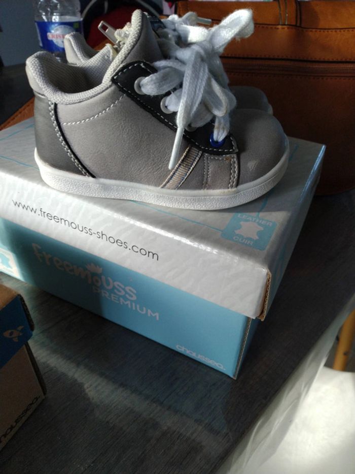 Chaussures taille 20 - photo numéro 2