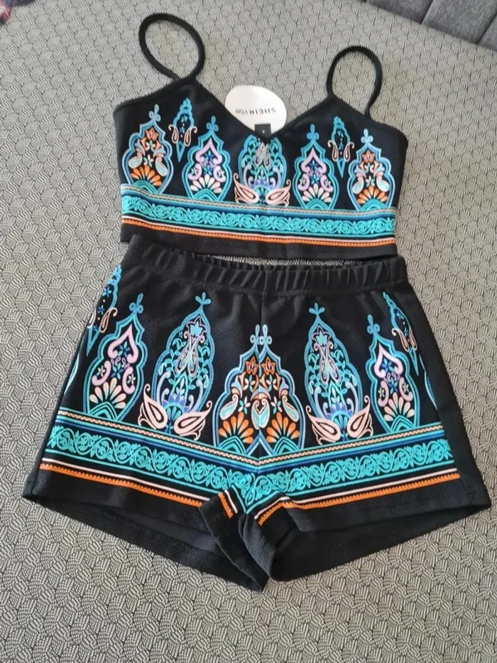 Ensemble top et short - photo numéro 3