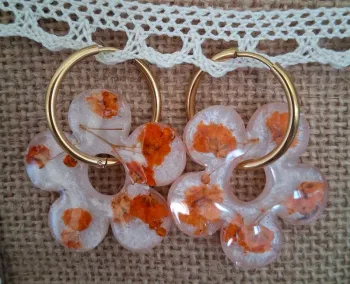1 paire de boucles d'oreilles anneaux grandes pampilles fleurs séchées