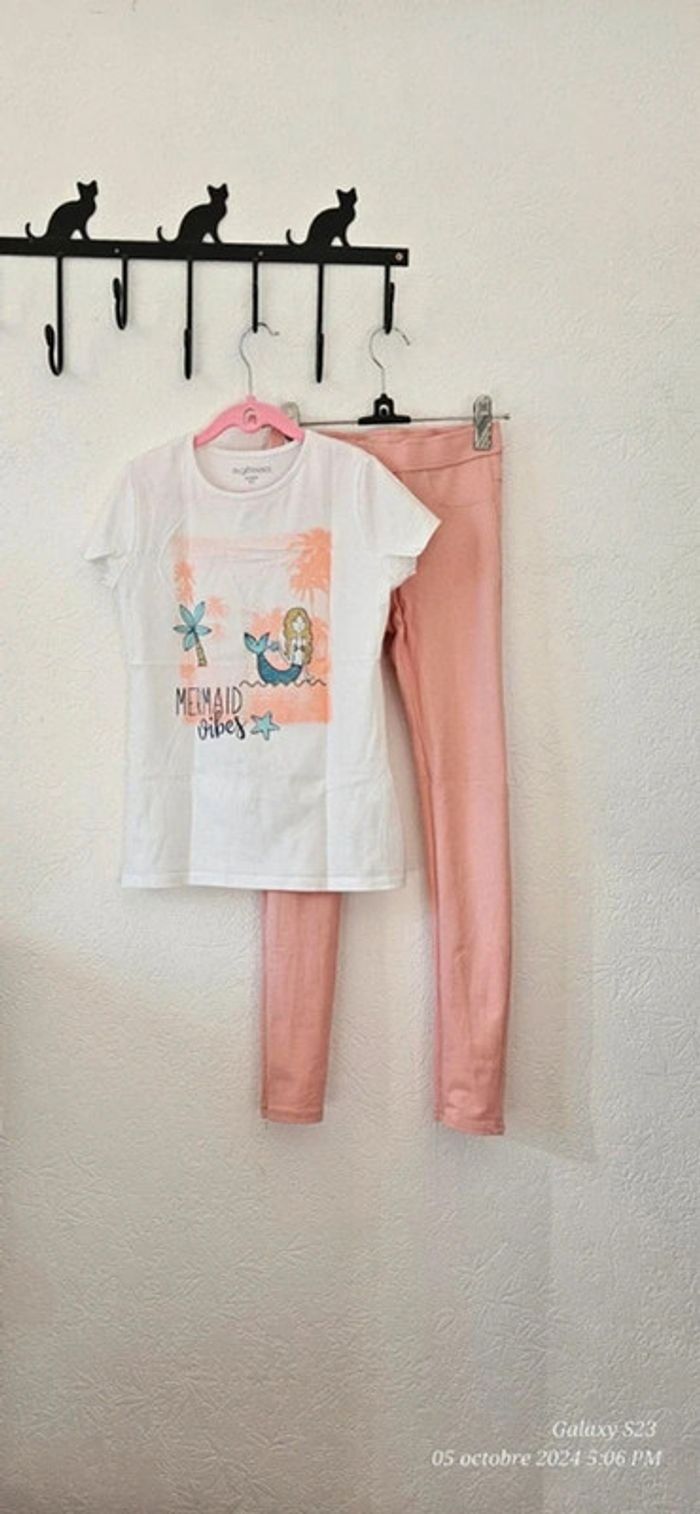 Legging + tee-shirt manches courtes 10A
