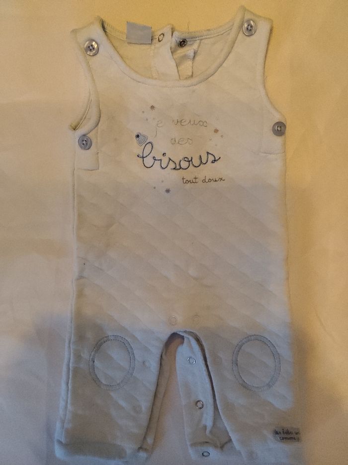 Bodies Bébé / 1 mois - photo numéro 4