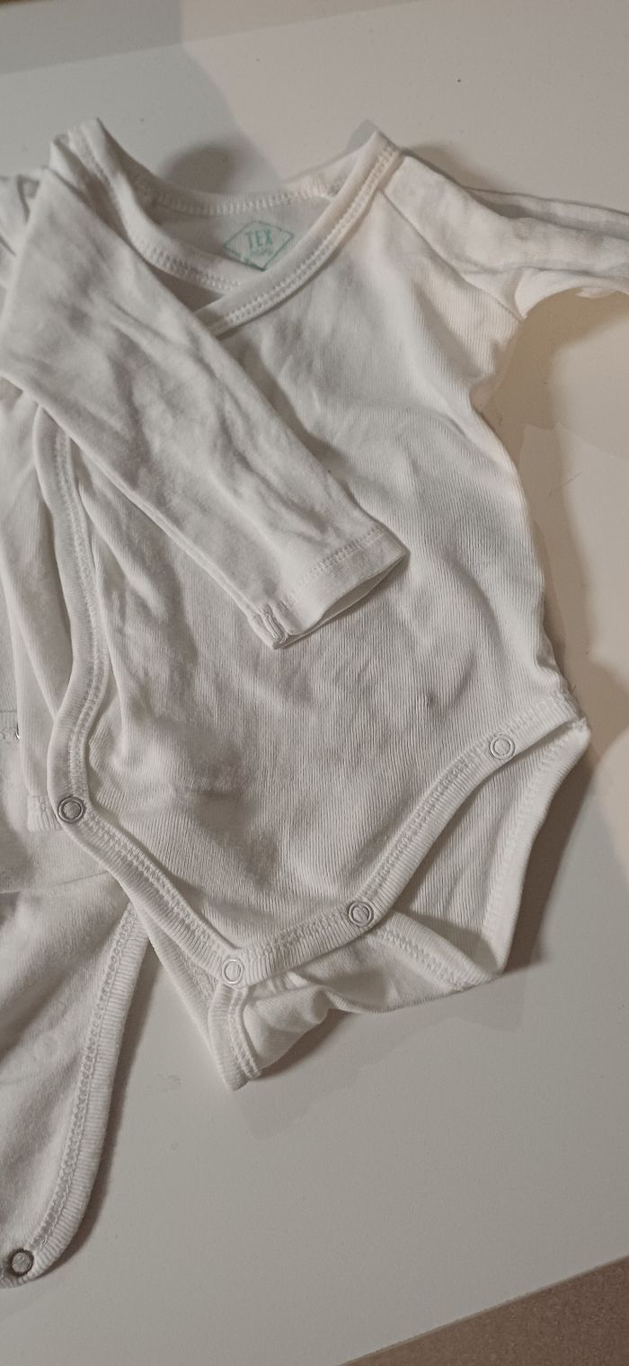 Lot de 5 bodies fille taille 3 mois - photo numéro 4