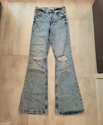 Jean flare Bershka, taille 34.
