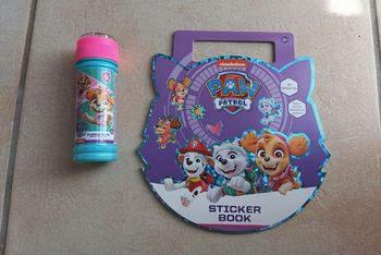 Bulles et stickers Pat patrouille