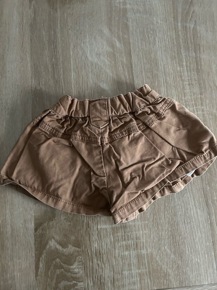 Short fille - photo numéro 2