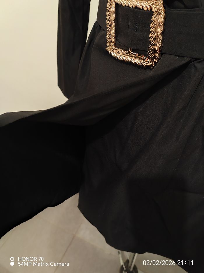 Robe décolletée - photo numéro 6