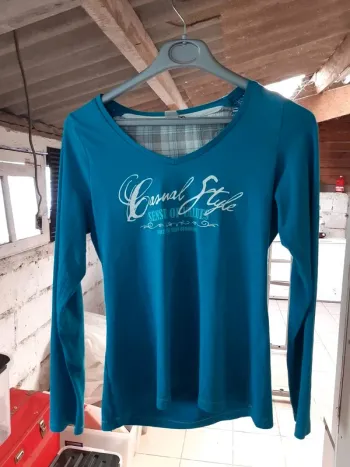 Tee shirt