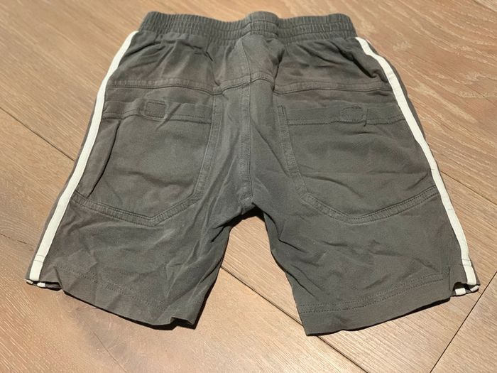 Short sport Adidas - photo numéro 2