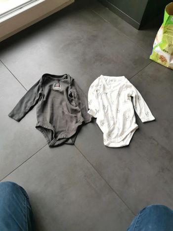 Lot de 2 bodys 6 mois