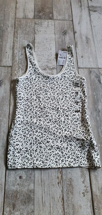 Très beau débardeur kiabi taille 34 neuf avec étiquette 🏷