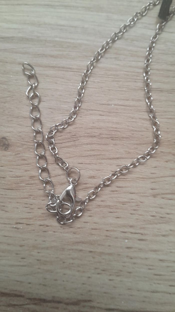 Collier Rose suspendue ( La Belle et la Bête) - photo numéro 3