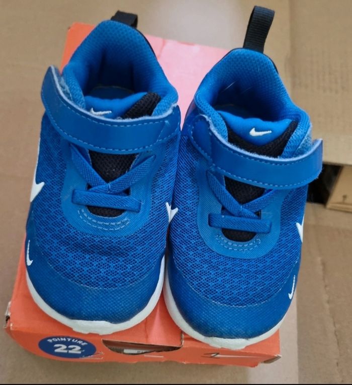 Basket NIKE T.22 - photo numéro 2