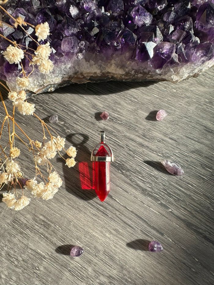 Pendentif pendule en cristal rouge - Pierre naturelle