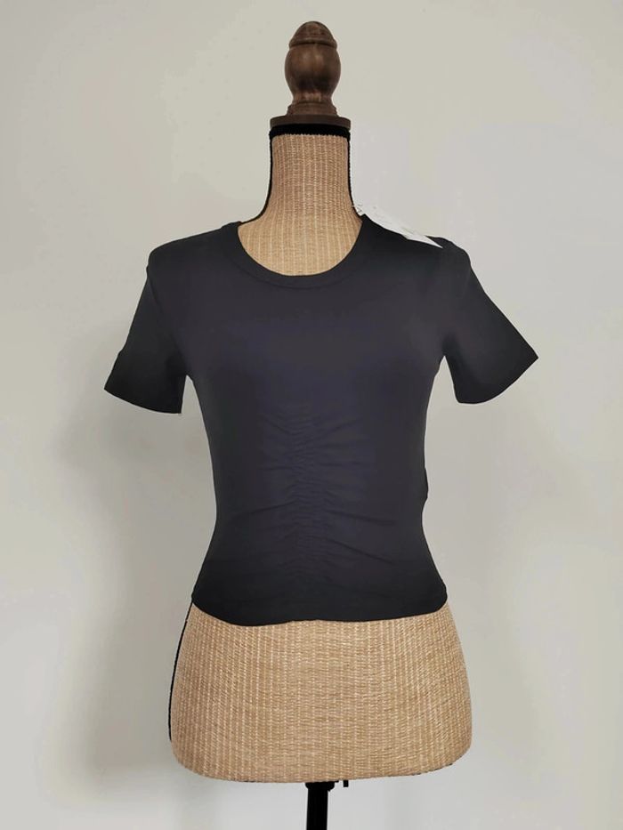 Tee-shirt Zara taille S noir neuf avec étiquette - photo numéro 2