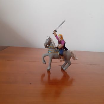 Petites figurines "Prince & son cheval" *Plastoy