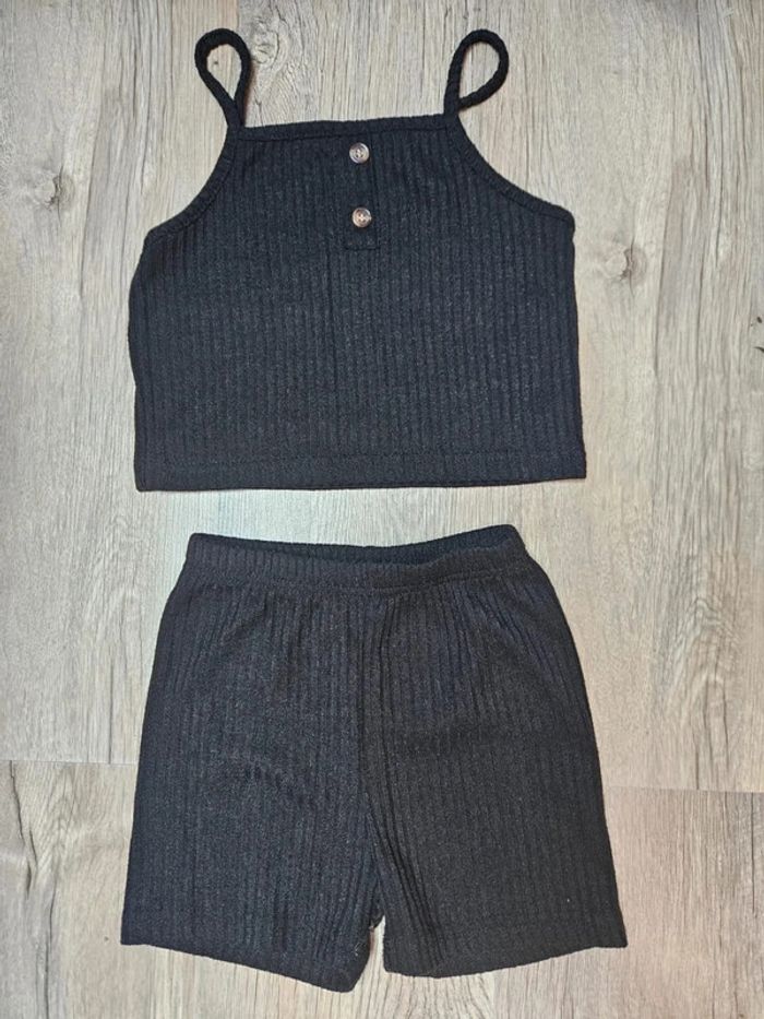 Ensemble Shein Noir Taille 130 cm 🖤