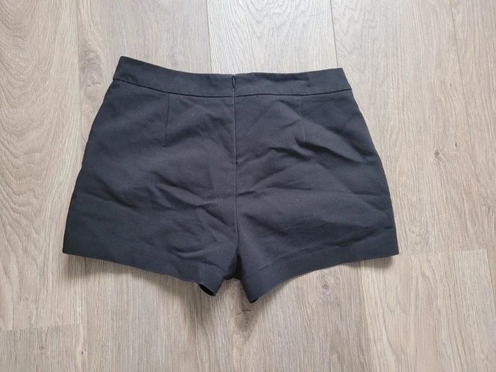 Short noir - photo numéro 2