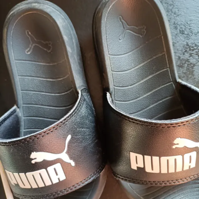Claquettes Puma taille 31 - photo numéro 7