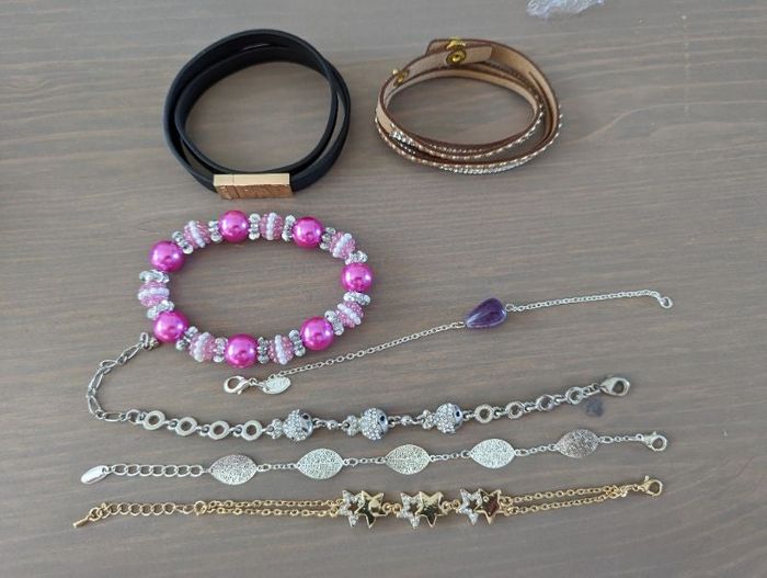 Lot de 7 bracelets