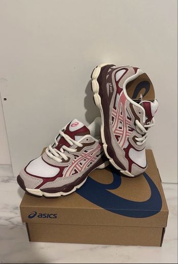 Asics bordeau enfant 