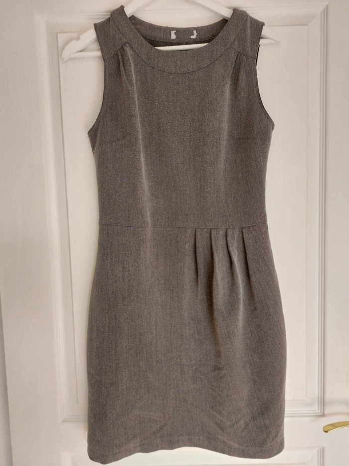 Robe courte sans manches taille 36 - photo numéro 6