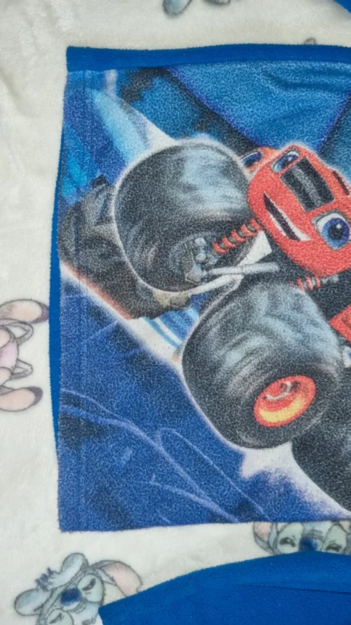 Pyjama polaire blaze et les monster machines 5/6 ans en bon état - photo numéro 6