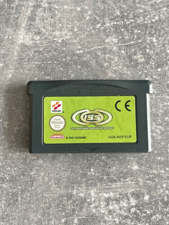 Jeu pour Nintendo Gameboy advance, Iss, international superstar soccer en anglais.