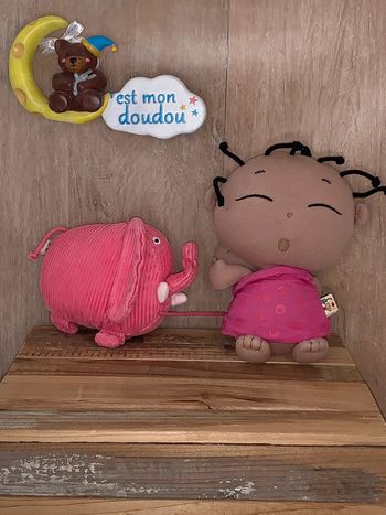 DP45 doudou poupée africaine ave éléphant 🐘 DPAM