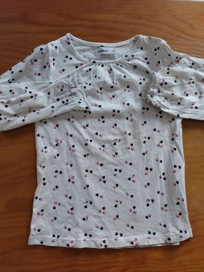 Tee shirt manches longues Gémo fille 5 ans