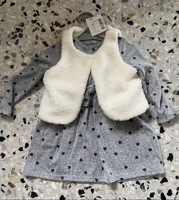 Ensemble robe grise et gilet 24 mois