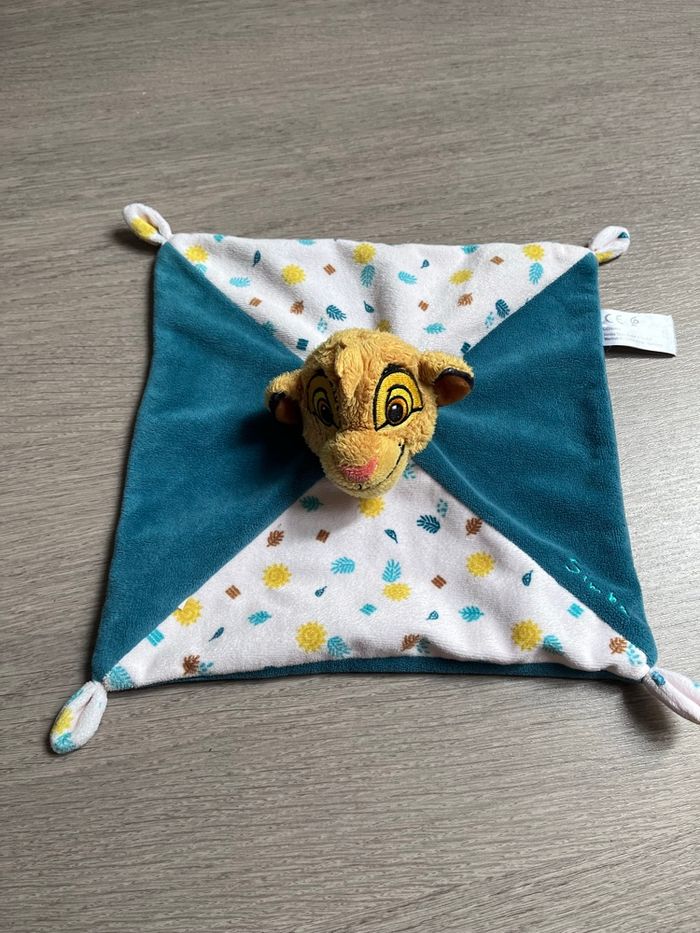 Doudou Simba Le Roi Lion bleu et blanc neuf sans étiquette