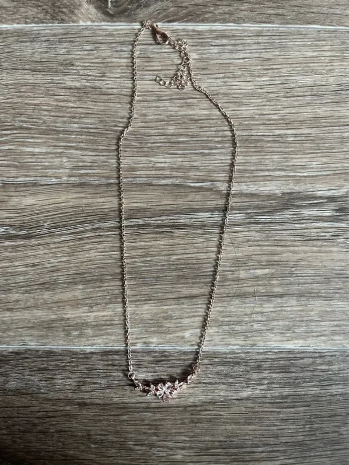Collier rose gold avec fleur
