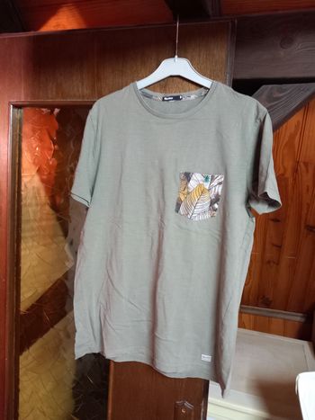 Tee-shirt