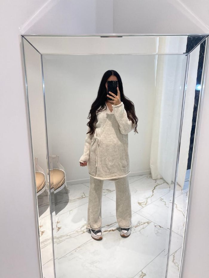 Magnifique ensemble cache cœur. Haut + pantalon neuf avec étiquette 🏷 - photo numéro 2