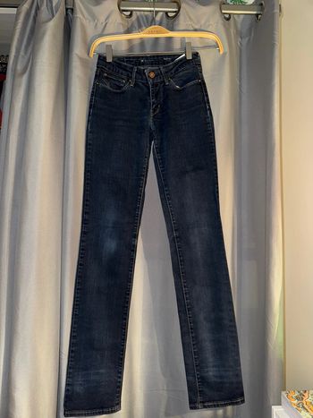 Jean Levi’s Bold Curve W26 L34