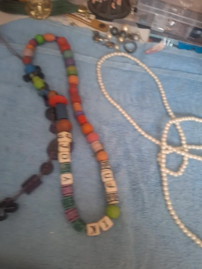 #collier différents couleur - photo numéro 4