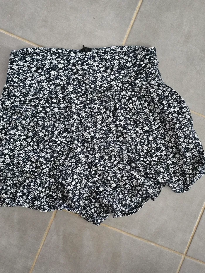 Short fleurie taille haute - photo numéro 3