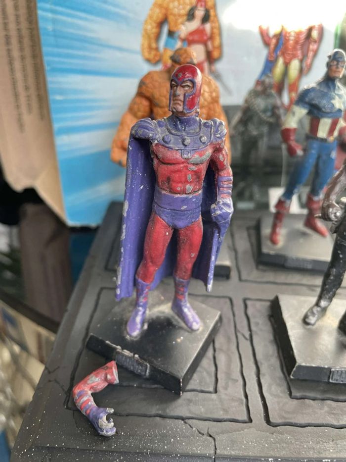 Figurines Marvel en Plomb + Soccle Vintage - photo numéro 10