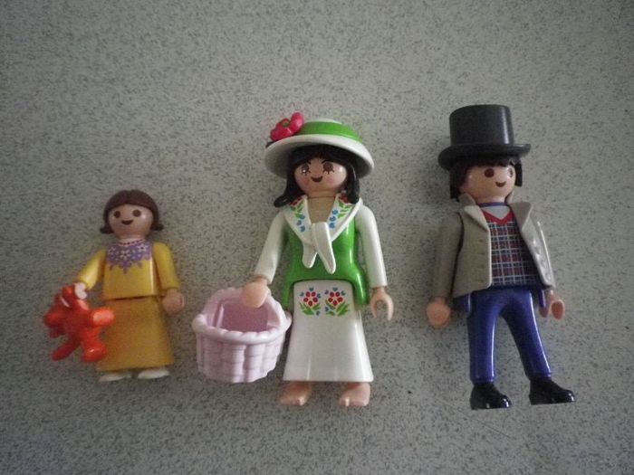 FAMILLE PLAYMOBIL
