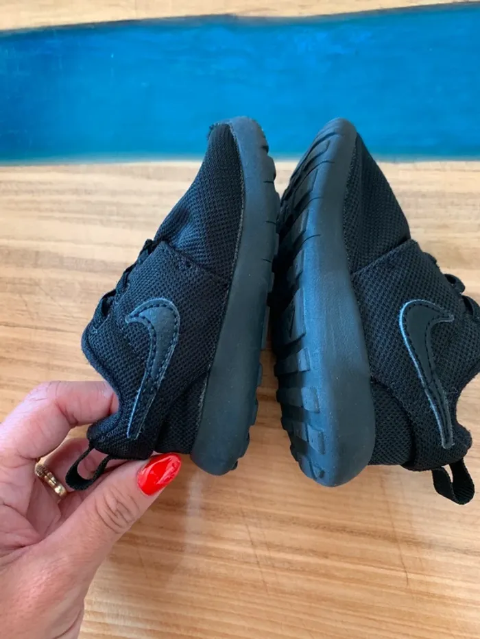 Basket Nike taille 19,5 - photo numéro 5