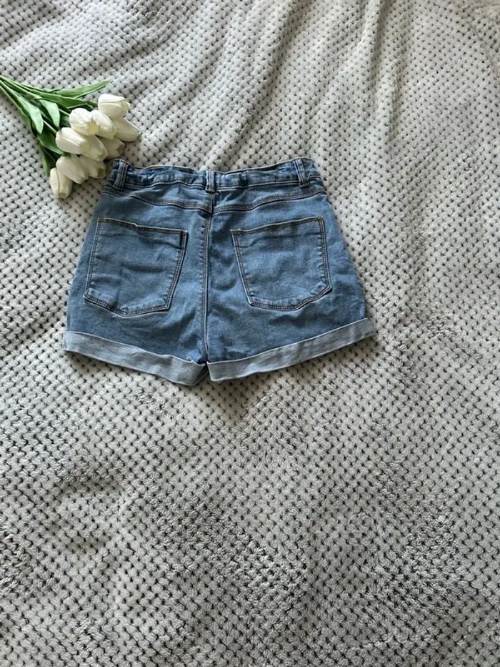 Short en jean en XS (14 ans) - photo numéro 2