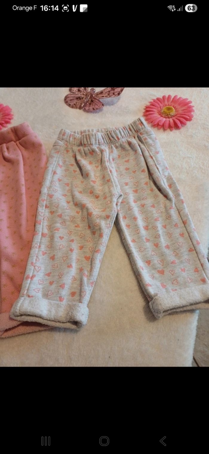 Lot de 2 pantalons bébé taille 6 mois - photo numéro 2