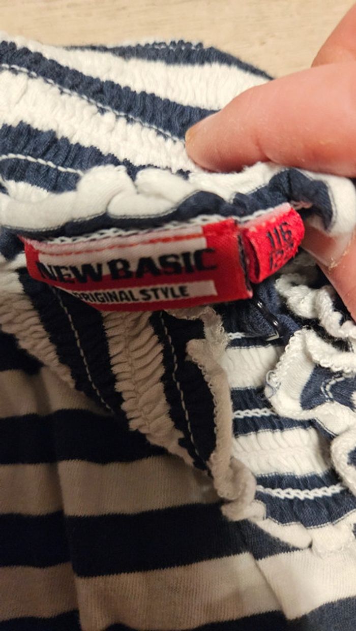 Robe courte d été à bretelles bleu foncé et blanc, New Basi, taille 6/7 ans, nickel - photo numéro 6