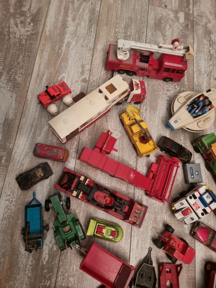 Lot voitures et camions vintage - photo numéro 3