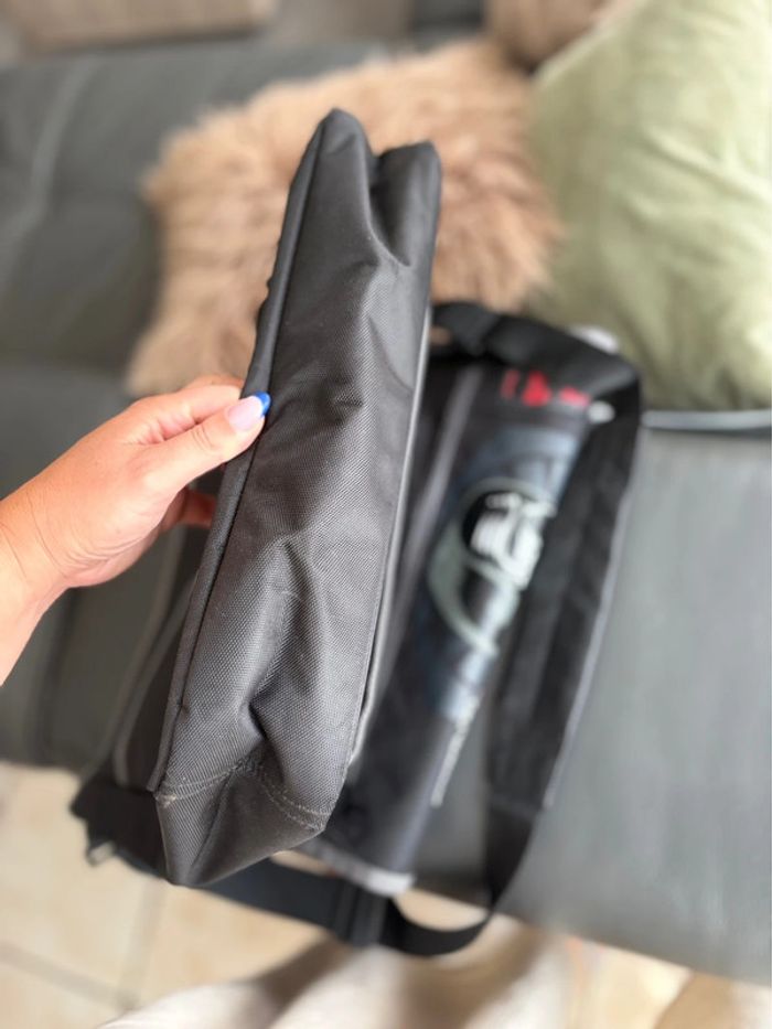 Cartable Star Wars porte en bandoulière réglable - plusieurs poches - en très bon état - photo numéro 8