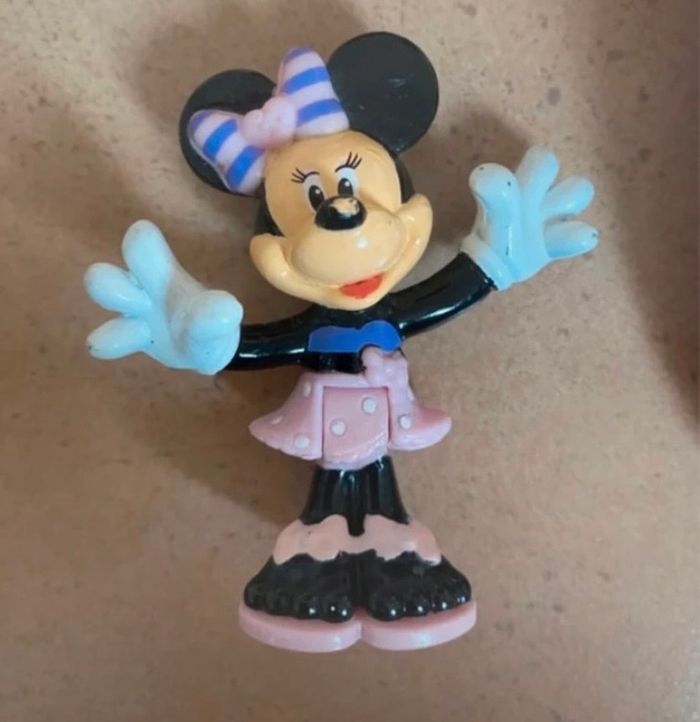 Minnie et son jet ski - photo numéro 3