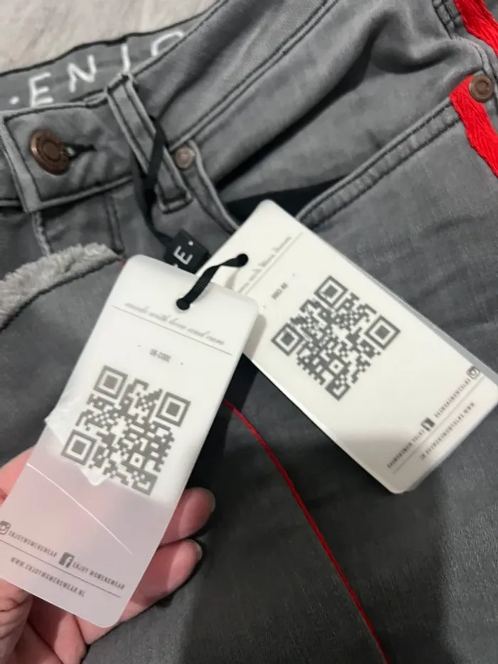 🟩 Superbe jeans 🟩 4 - photo numéro 6