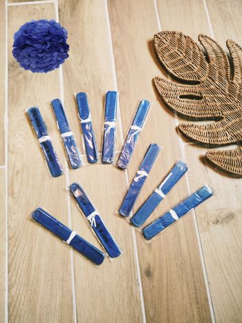 🎊Décoration Lot de 10  pompons/boules en papier soie bleu marine de 20 cm neufs