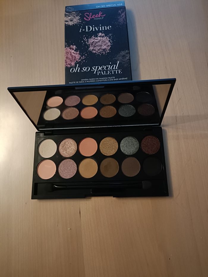 LOT DE 7 PALETTES SLEEK NEUVES - photo numéro 2