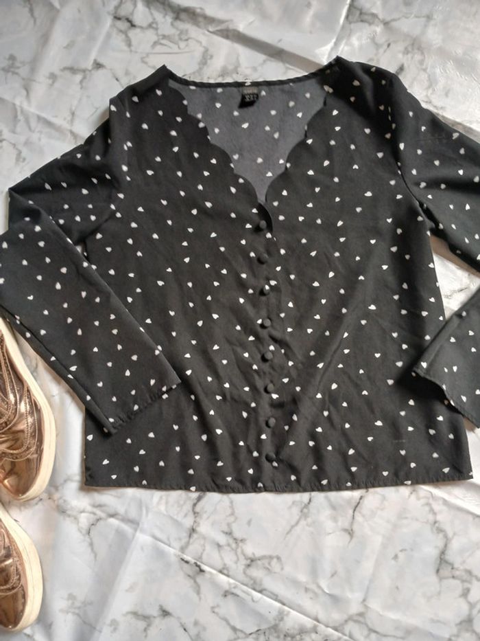 Blouse noir à cœur blanc Shein taille M - photo numéro 4